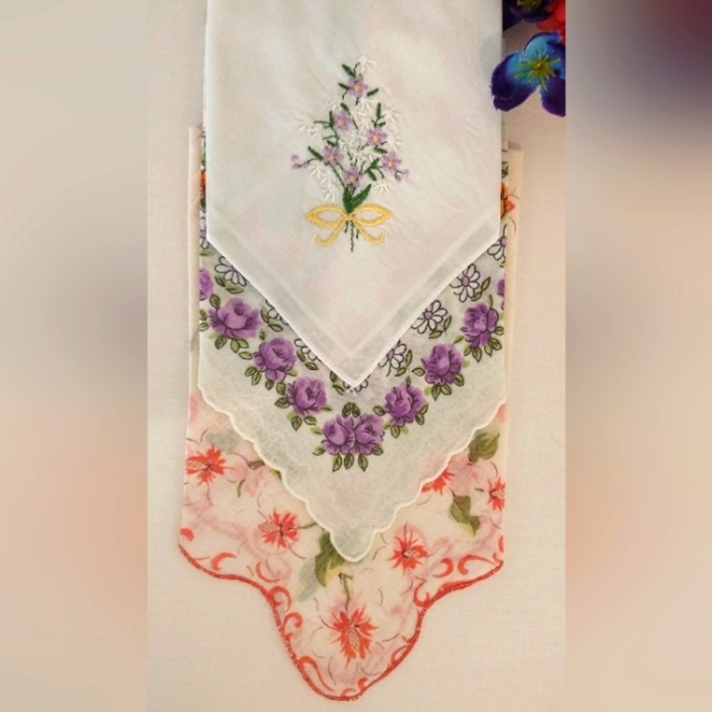 Ladies Vintage Handerchiefs - Group of 3 - Orange & Lavender - Embroidery